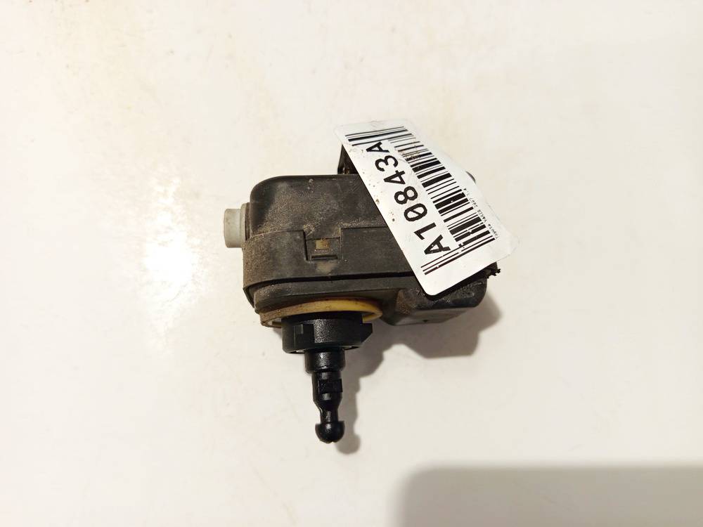 89036766 Toyota Yaris 2007 Моторчик корректора фары