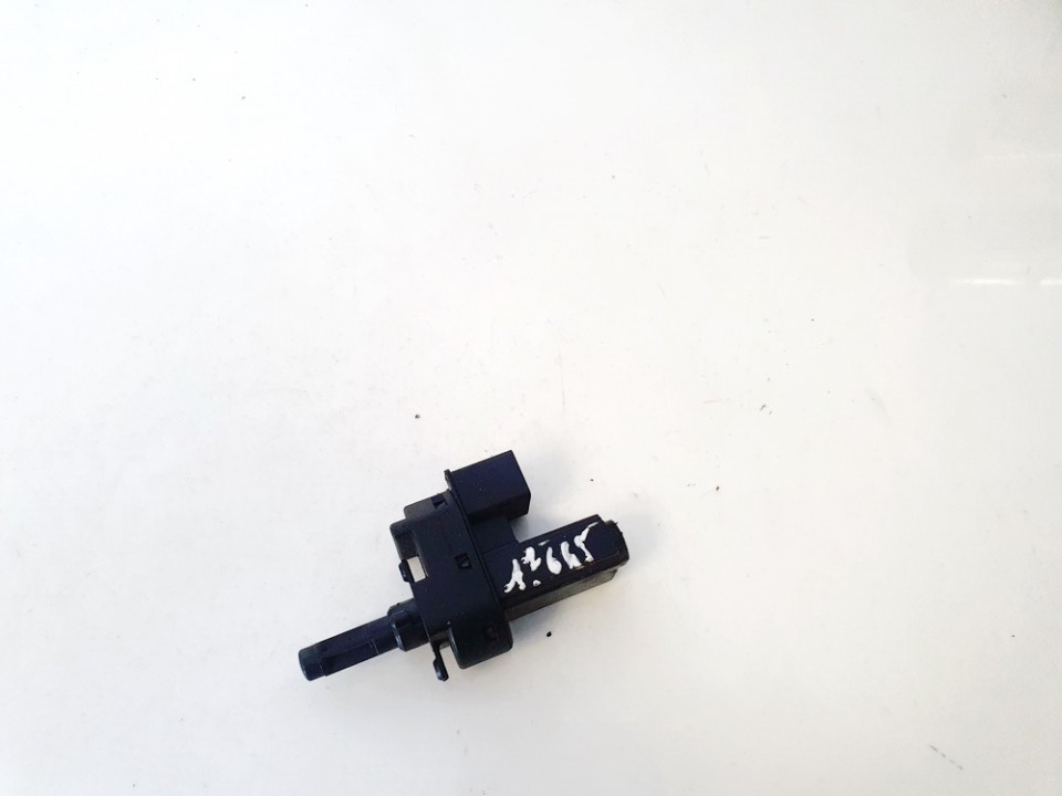 U3NFA Ford Focus 2006 Czujnik świateł hamulca (przekaźnik-klakson) - Thumbnail 2