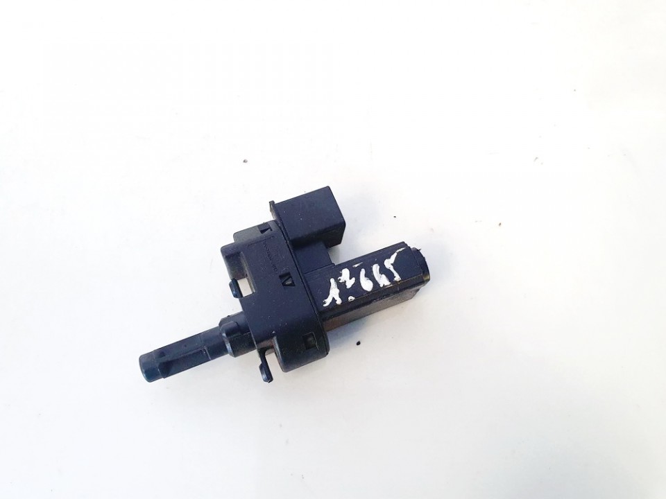 U3NFA Ford Focus 2006 Czujnik świateł hamulca (przekaźnik-klakson)