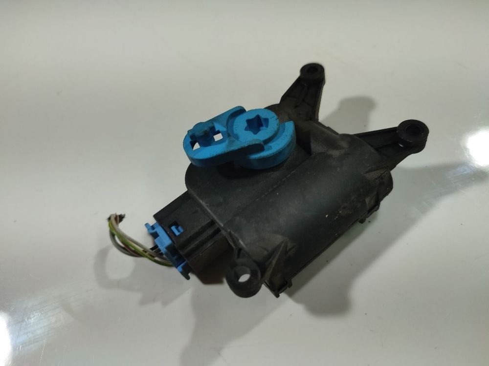 0132801343VW Audi A3 2007 Servomotor-MOTOR APERTURA TRAMPILLAS CLIMATIZADOR - Thumbnail 3
