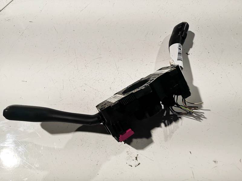 4B0953503H Skoda Fabia 2005 Pagrieziena, gaismu un logu tīrītāju rokturu komplekts