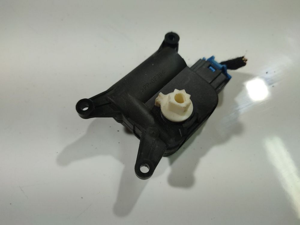 0132801345 Audi A3 2007 Heater Vent Flap Control Actuator Motor - Thumbnail 3