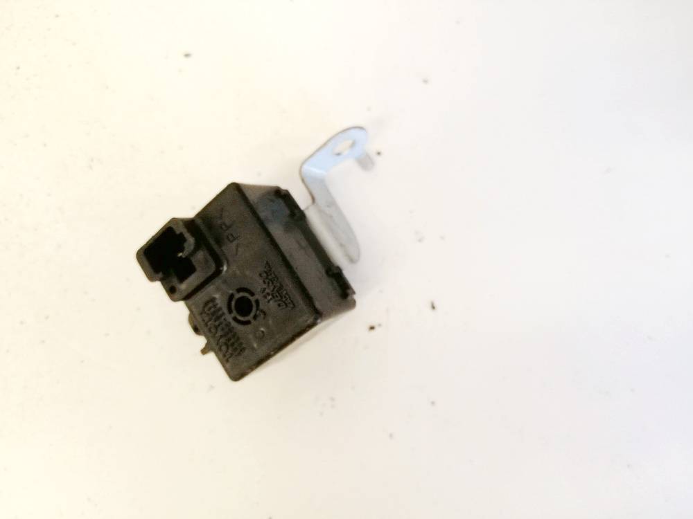 8665013010 Toyota Avensis 2005 Relejs