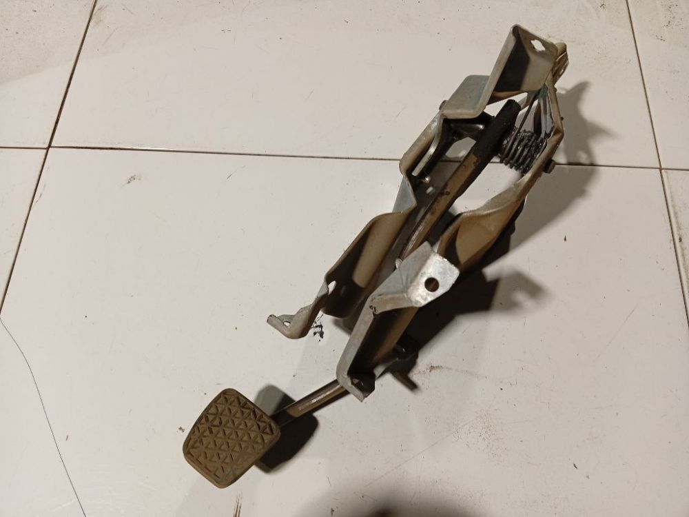 Opel Astra 2003 Pedał sprzęgła