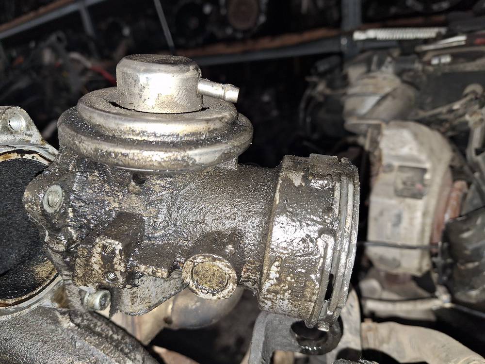 038131501J Volkswagen Sharan 2004 EGR Valve Exhaust Gas