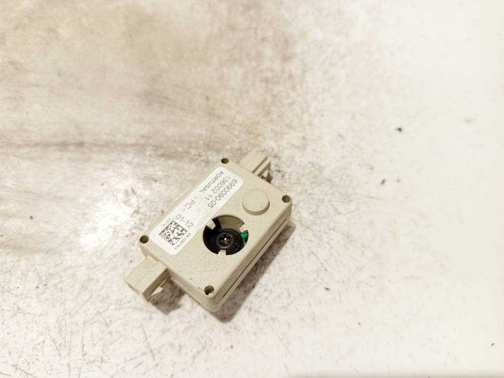 699009005 BMW 3-Series 2005 Pystyantennivahvistin