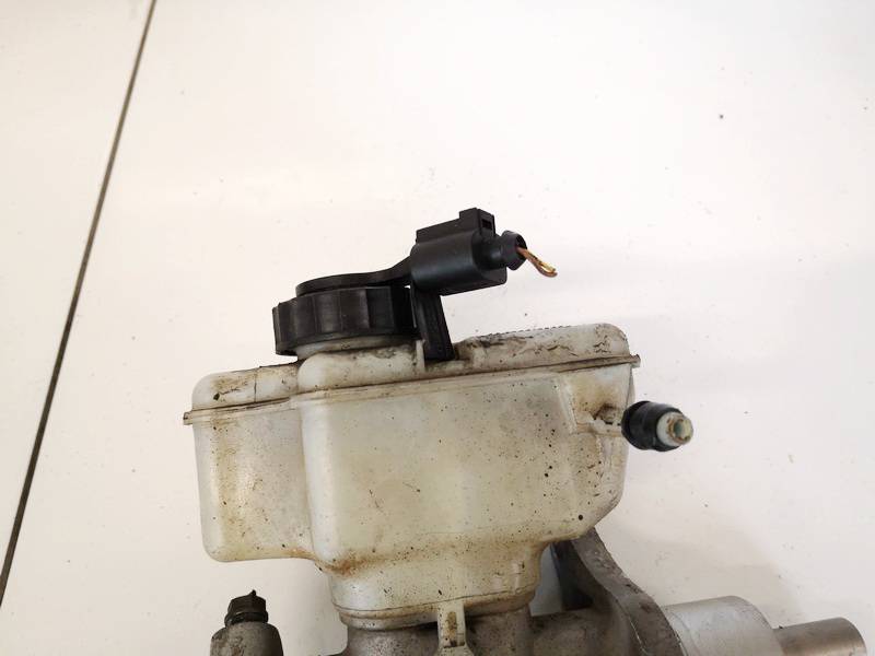 1K1611301D Skoda Octavia 2009 Brake Master Cylinder Reservoir - Thumbnail 3