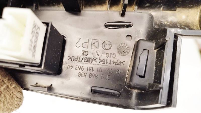 3T0868538 Skoda Superb 2013 Window Switch Control Bezel (Trim) - Thumbnail 3