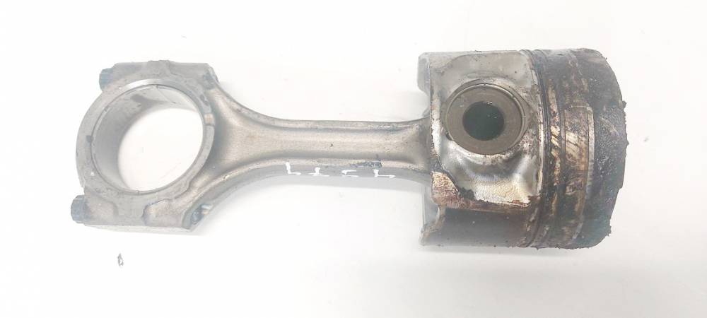 Honda CR-V 2007 Piston and Conrod (Connecting rod)