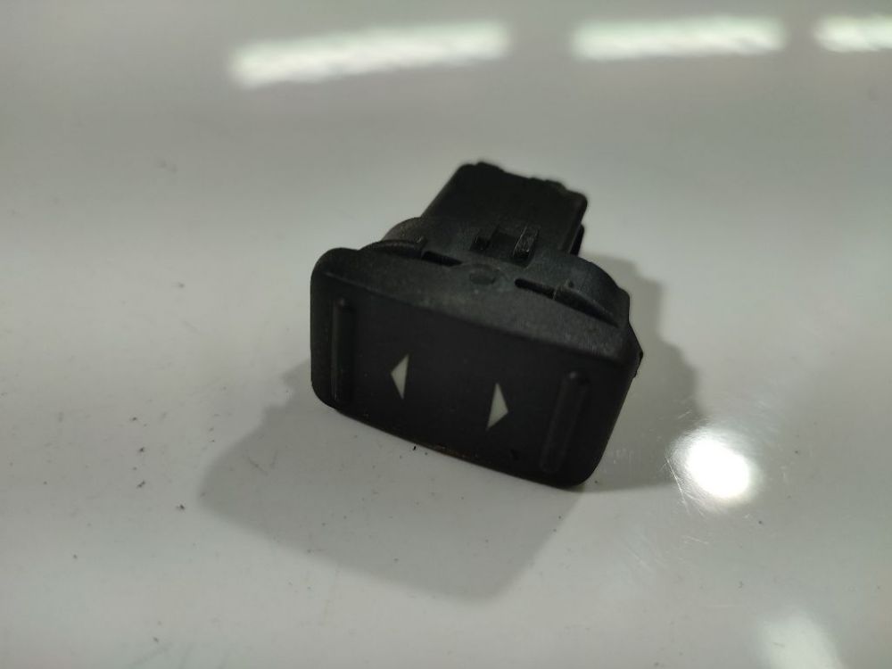 X808X Ford C-MAX 2004 Stiklo valdymo mygtukas (lango pakeliko mygtukai) - Thumbnail 2