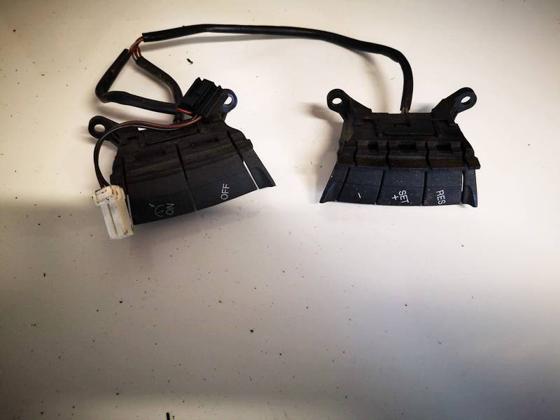 4M5T9E740AA Ford Focus 2004 Holden Steering Wheel Button