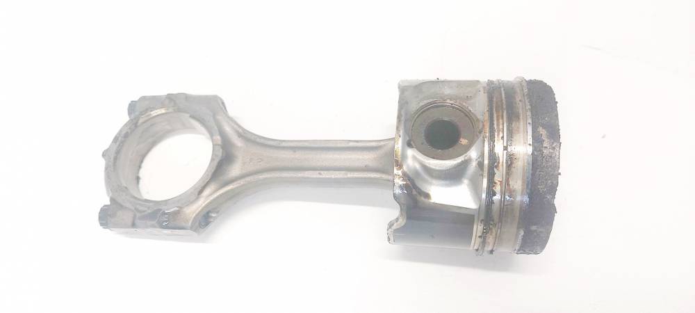 Volkswagen Passat 2003 Piston and Conrod (Connecting rod)