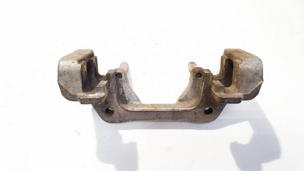 775926 BMW 3-Series 2016 Bremžu suporta skava  - PRIEKŠA PA KREISI - Thumbnail 2