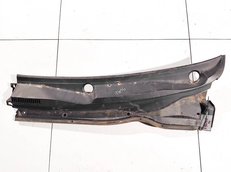557820F010 Toyota Corolla Verso 2005 Abdeckung Windschutz Wasserkastenabdeckung