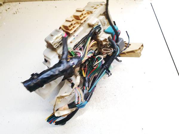8273052700 Toyota Yaris 2007 Fuse box - Thumbnail 3