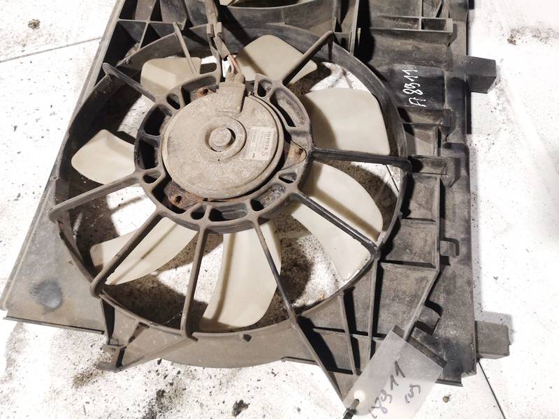 Toyota Corolla 2004 Dyfuzor (wentylator chłodnicy) - Thumbnail 3