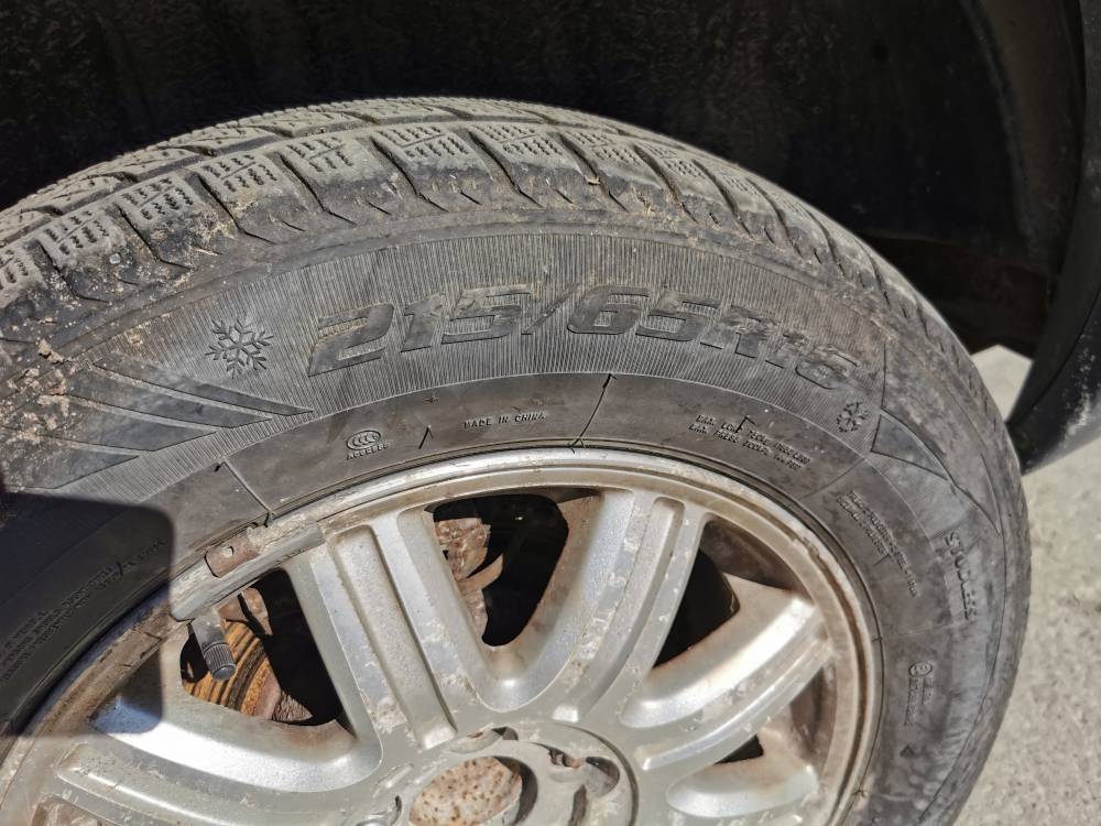 5X114.3 Chrysler Voyager 2006 Komplet Kół Zimowych R16