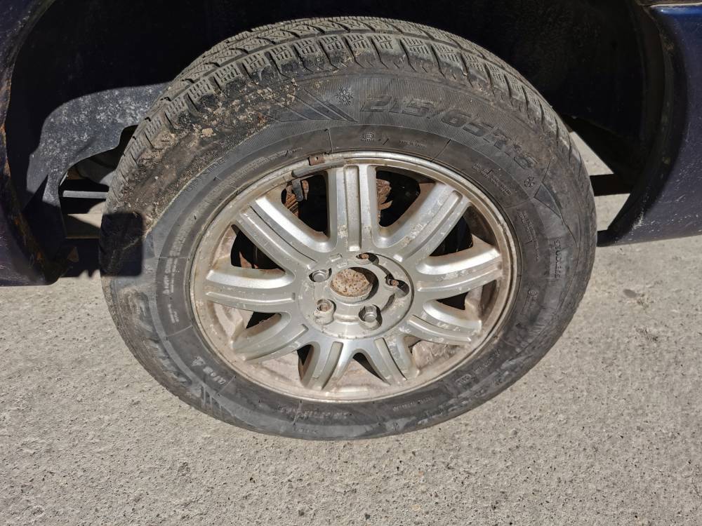 5X114.3 Chrysler Voyager 2006 Lietu ratu komplektas R16 - Thumbnail 3