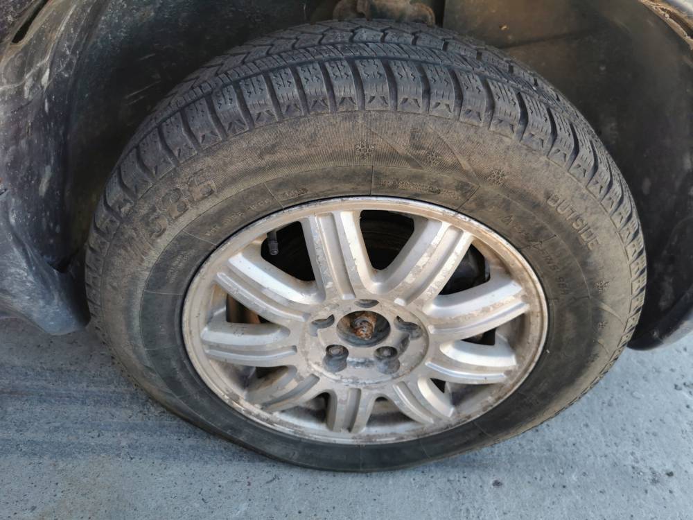 5X114.3 Chrysler Voyager 2006 Lietu ratu komplektas R16 - Thumbnail 4