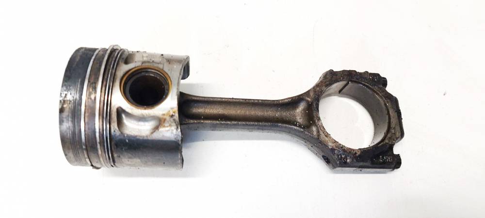 Volkswagen Passat 2003 Piston and Conrod (Connecting rod)