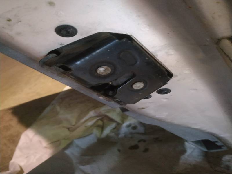 Jeep Grand Cherokee 2006 Aizmugurējā vāka slēdzene - AIZMUGURE - Thumbnail 2