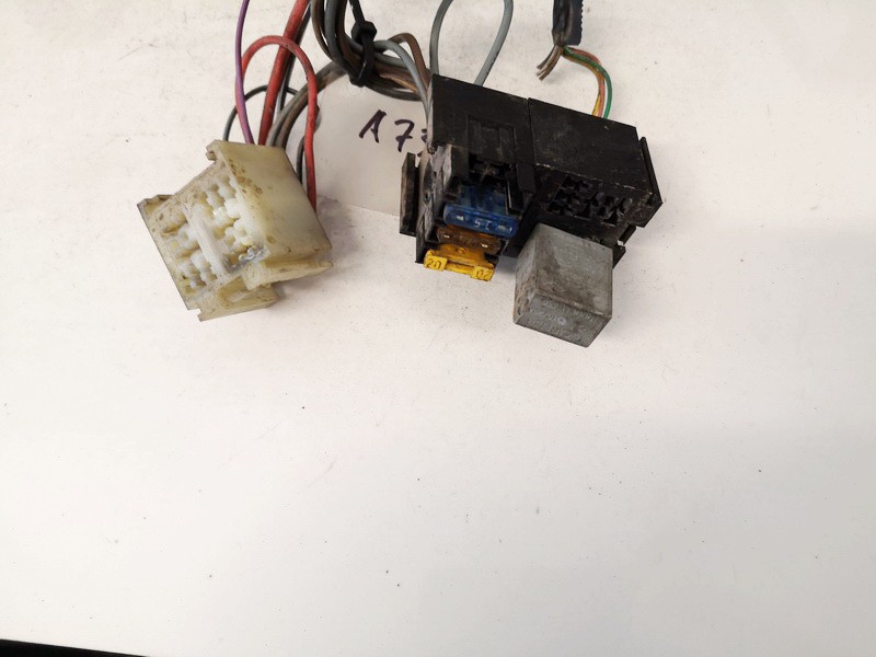 6025111584A Renault Espace 2002 Relay module