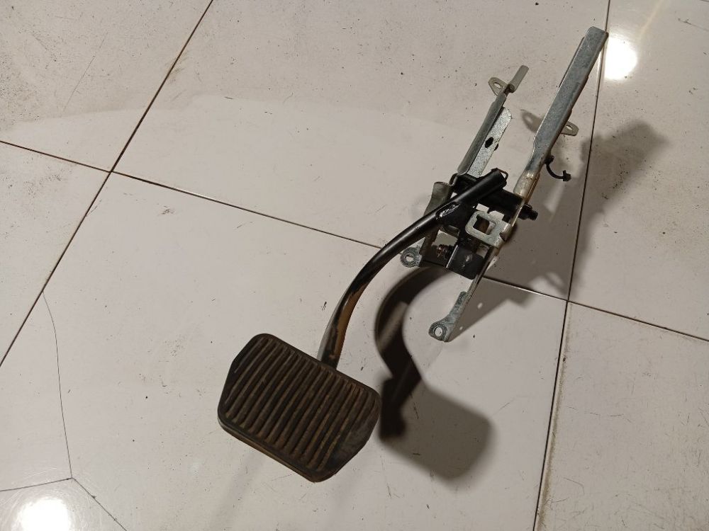 Volvo XC 90 2006 тормоз педалей