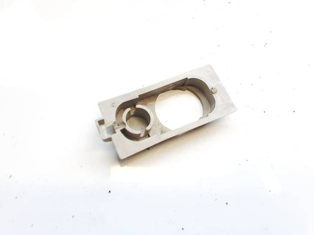 F76153 Toyota Yaris 2003 garniture intérieure