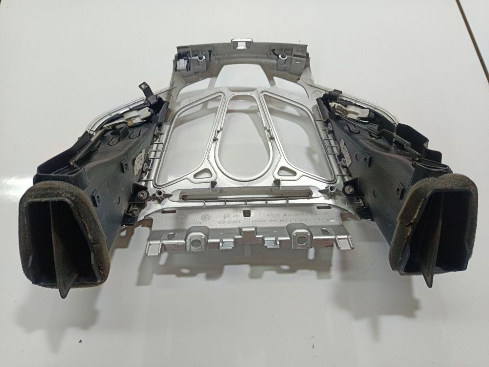 8A6118A802B3W Ford Fiesta 2009 Salona apdare (plastmasas) - Thumbnail 4