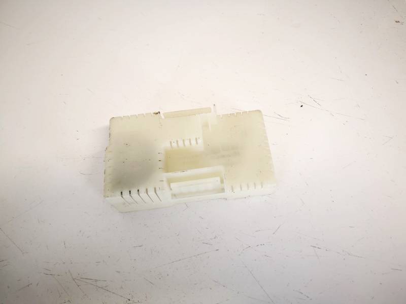 6G9T14C507BB Ford Mondeo 2014 Fuse Box Cover