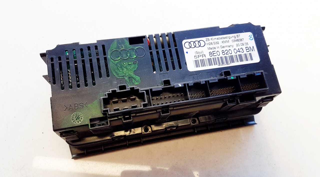 8E0820043BM Audi A4 2006 Commande chauffage - Thumbnail 2