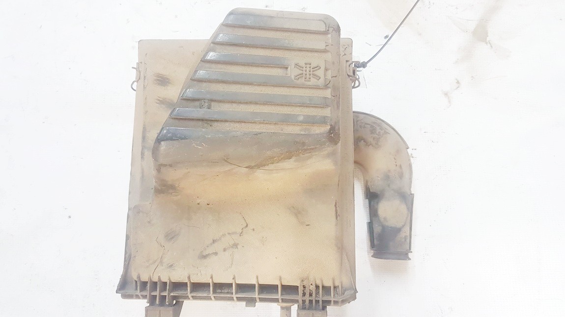 Volkswagen Golf III (1H1) Hatchback 1.9 TDI (1Z(Euro 2)) AIR FILTER HOUSING 1996  1h0129620