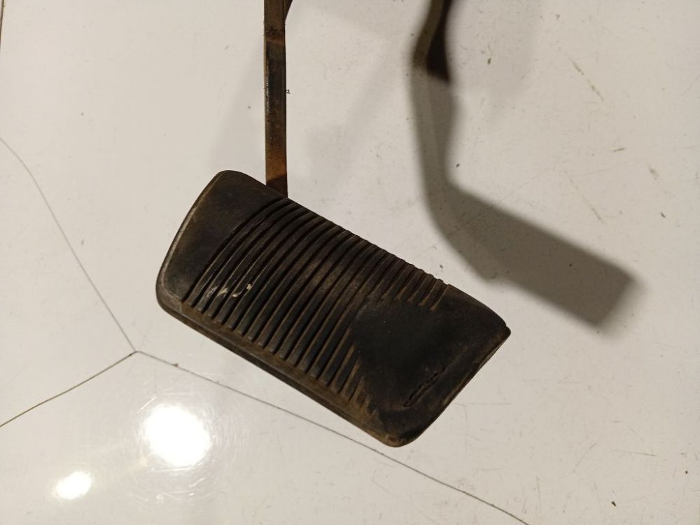 Chrysler 300C 2006 Pedal de freno - Thumbnail 2