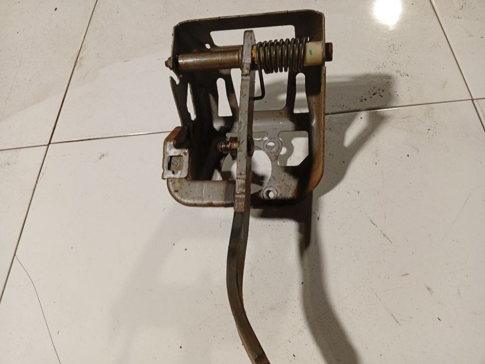 Chrysler 300C 2006 Pedal de freno - Thumbnail 3