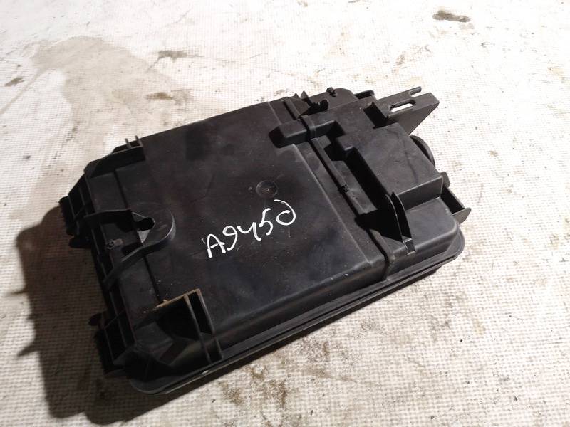 8D0927613 Volkswagen Passat 1998 Fuse box