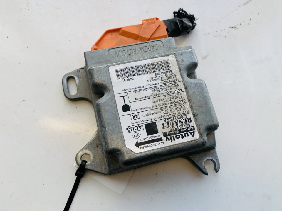 8200117652A Renault Scenic 2001 Airbag crash sensors module