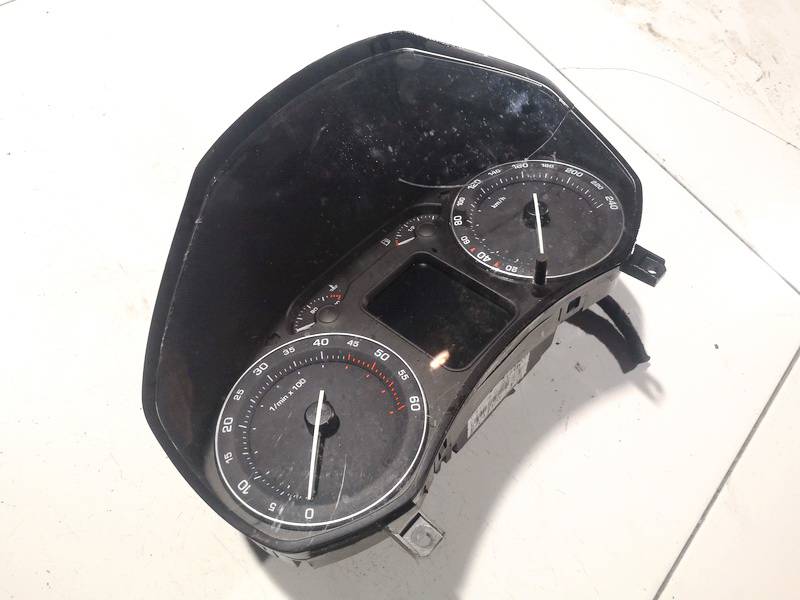 1Z0920842D Skoda Octavia 2008 Щиток приборов - Автомобильный спидометр