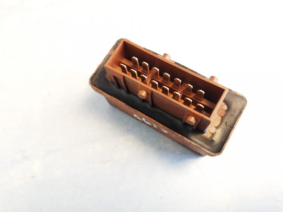 240109 used Fuel Pump Relay Honda Accord 2000 2.0L EIS00986399 Used