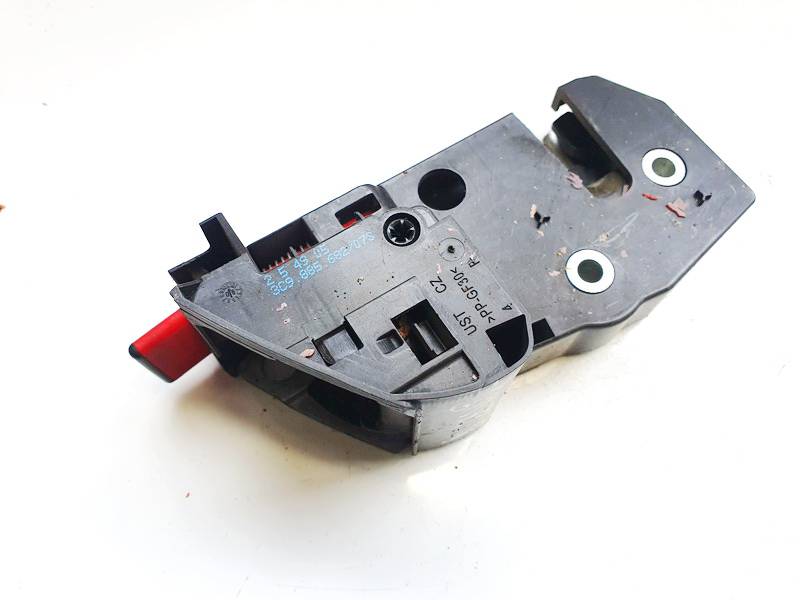 3C9885682 Volkswagen Passat 2006 Zamek fotela