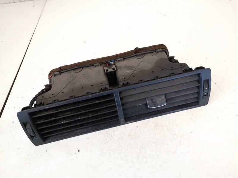 8E0820951H Audi A4 2004 Salona gaisa restes