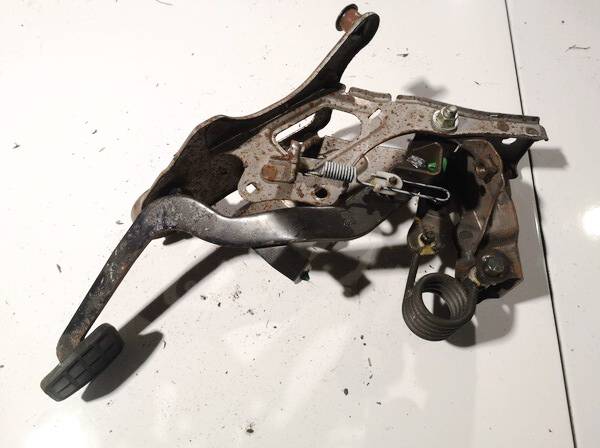 Lexus IS - CLASS 2006 Jarrupoljin