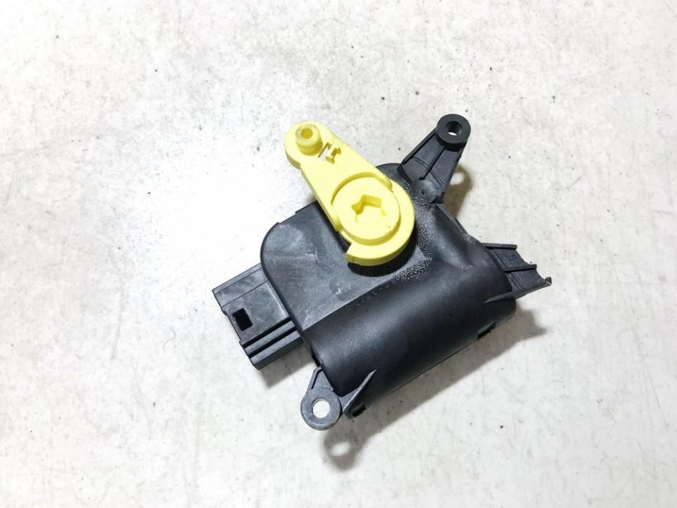 0132801342 Volkswagen Passat 2007 кронштейн моторчика заслонки отопителя - Thumbnail 2