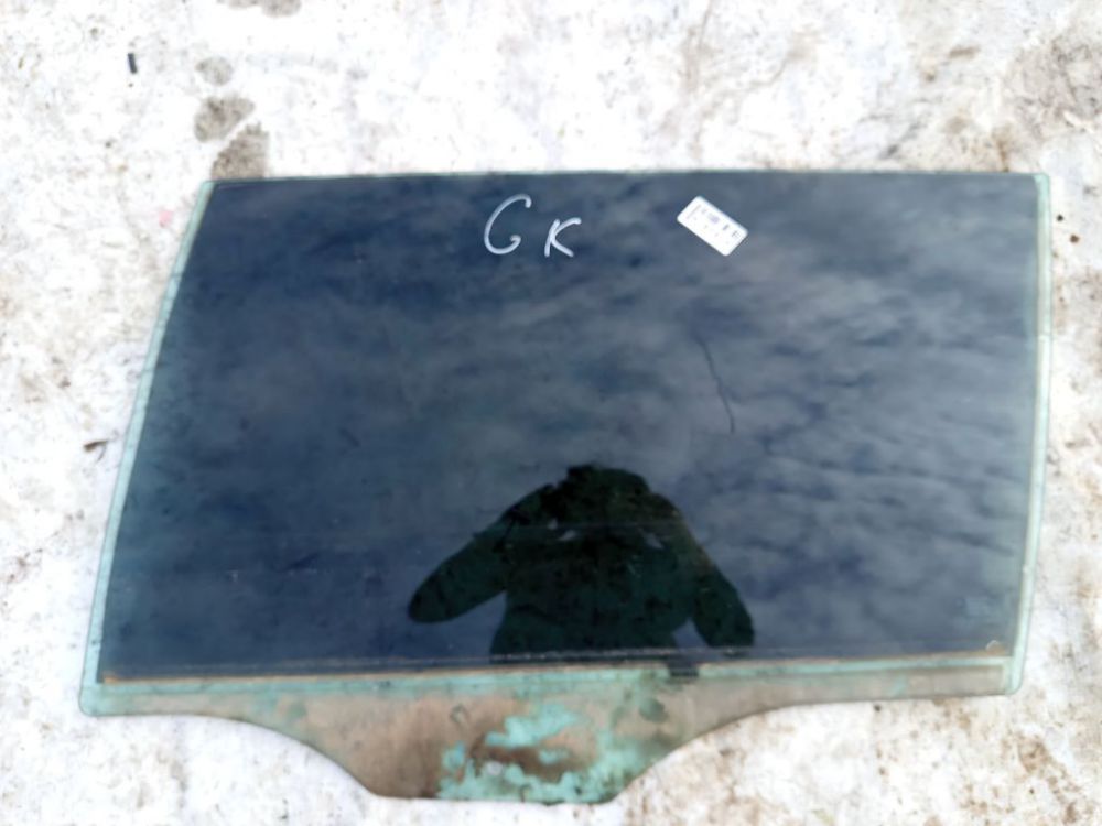 43R00082 Opel Vectra 2004 Oven lasi - TAKANA VASEMMALLA