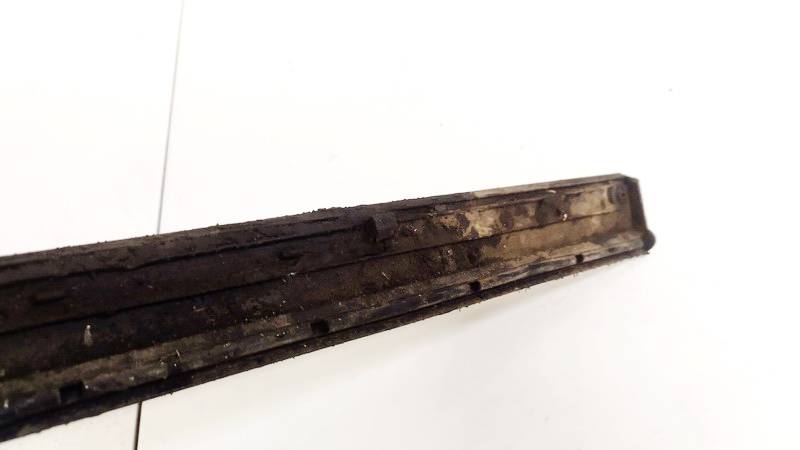 Audi A4 2001 Etuoven lista (muoto) - TAKANA VASEMMALLA - Thumbnail 3