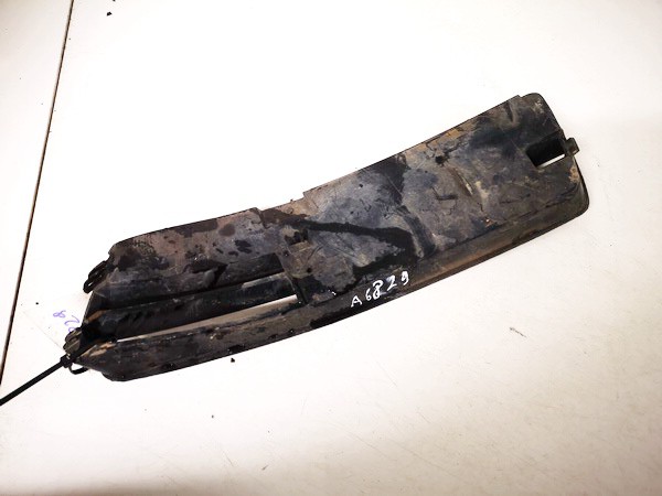 8D0807346B Audi A4 1996 Bumper Grille - FRONT RIGHT - Thumbnail 2