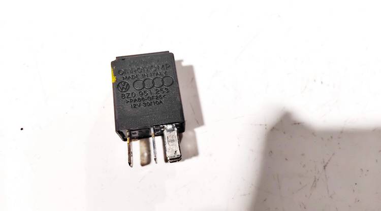 8Z0951253 Skoda Fabia 2008 Relay module - Thumbnail 3