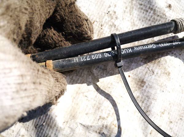 8D0609721H Audi A4 1997 Rankinio stabdzio trosai - Thumbnail 3