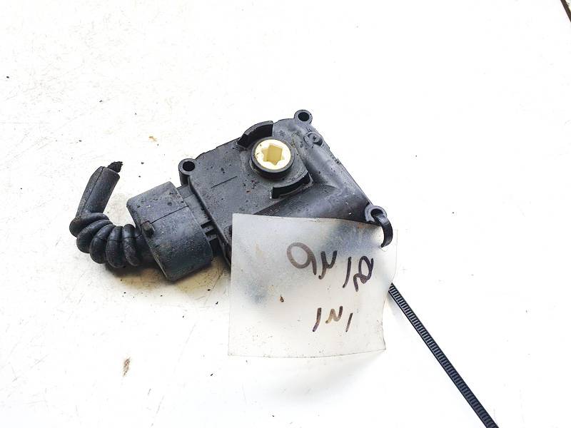 0132801359 Audi A6 2005 кронштейн моторчика заслонки отопителя - Thumbnail 3