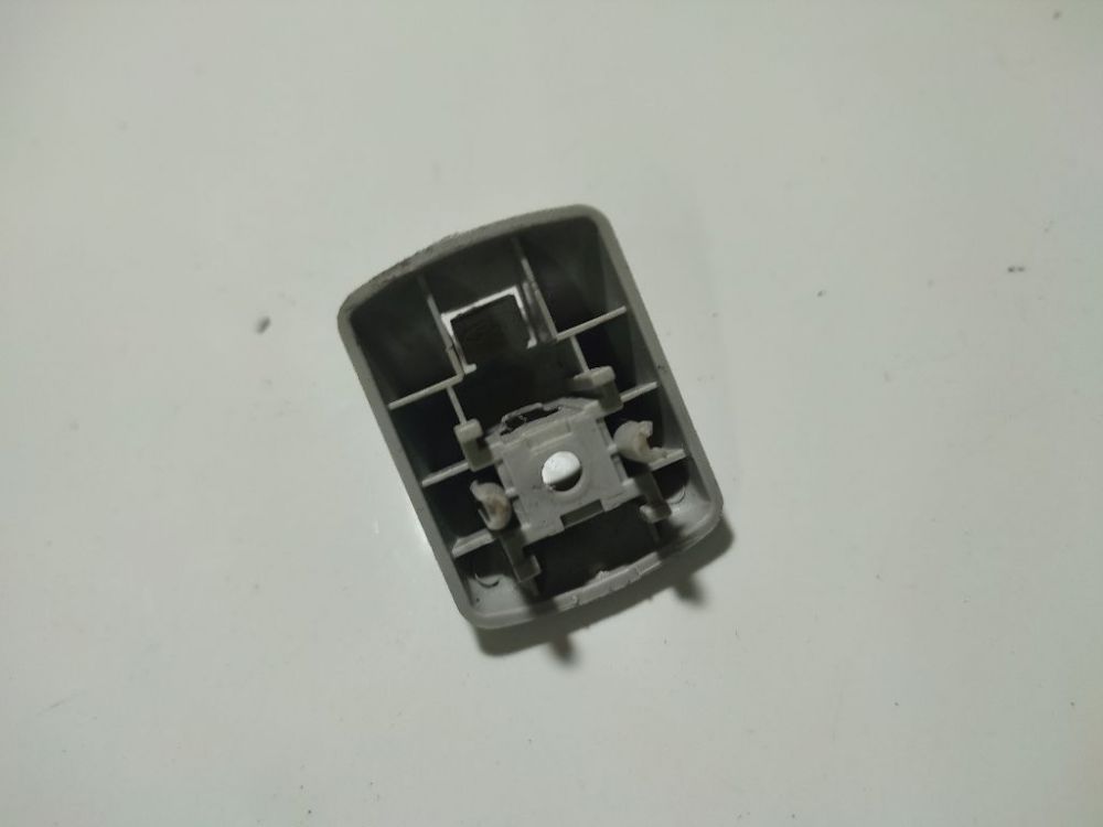 Ford Focus 2011 Bracket Sun visor clip - Thumbnail 2