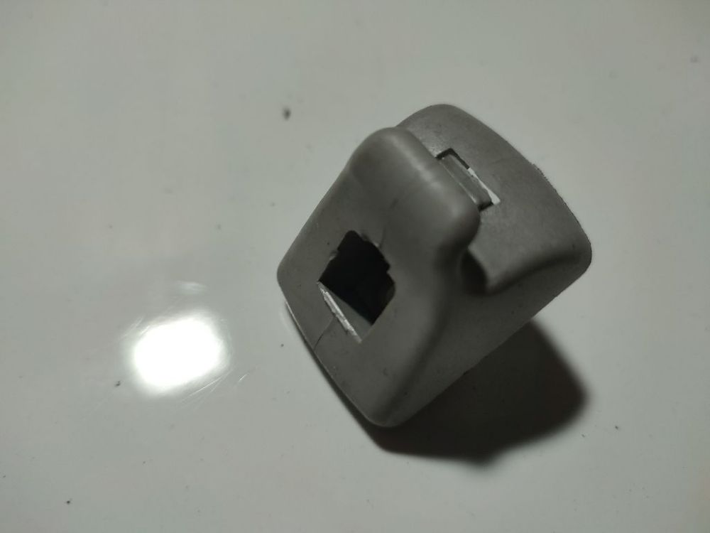 Ford Focus 2011 Bracket Sun visor clip - Thumbnail 4